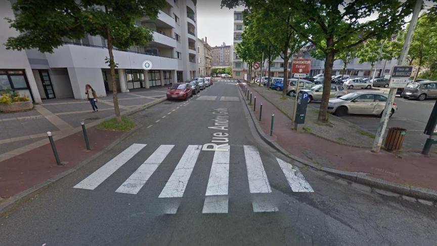 Un accident de la route a eu lieu samedi soir dans la rue André Gide à Annecy.