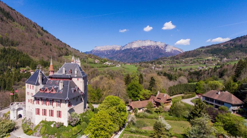 Vue drone château est 2. Kévin 74