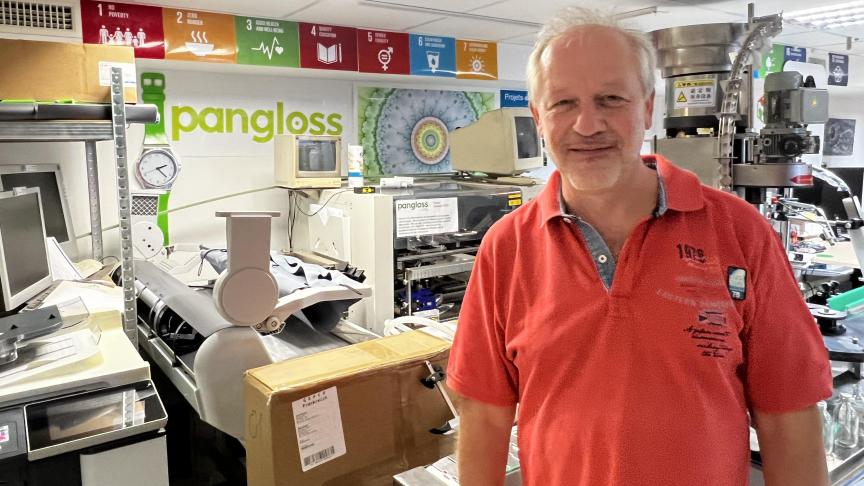 Harald Wirth, président de l’association, dans les ateliers de Pangloss Labs.