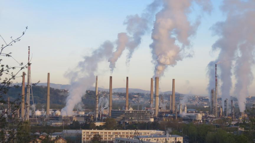La mobilisation concerne quatre des cinq raffineries françaises de TotalEnergies. Deux sites d’Esso-ExxonMobil sont également concernés.