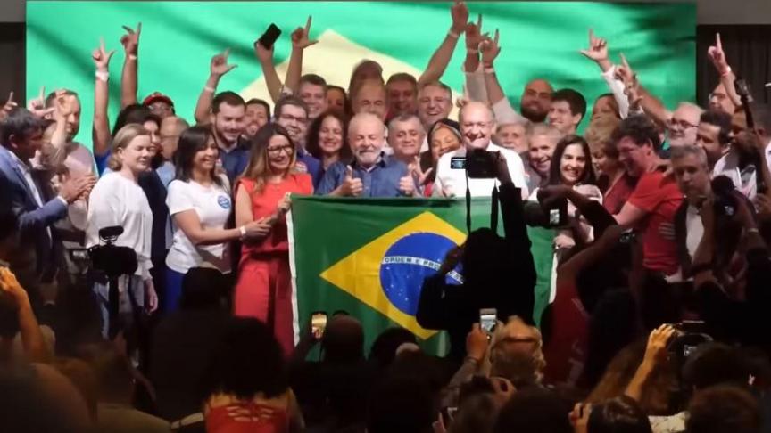 Lula a remporté, dimanche 30 octobre 2022, les élections présidentielles au Brésil. Avec 50,9% devant Bolsonaro avec 49,1%.