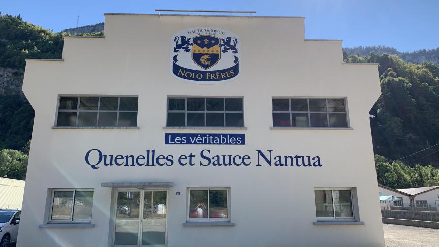 Fabriquer la quenelle sauce Nantua coûte de plus en plus cher à la maison Nolo.