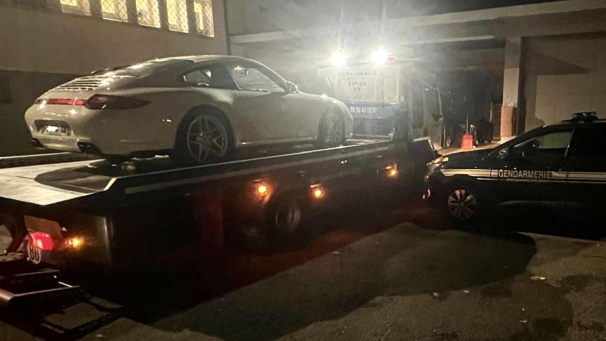 Les gendarmes du Peloton motorisé de Saint-Julien-en-Genevois ont intercepté deux Porsche sur l’A40, à 180 et 151 km/h.