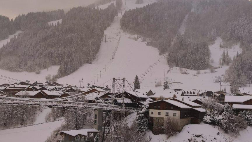 Météo France place le département de la Haute-Savoie en vigilance orange pour neige et verglas.