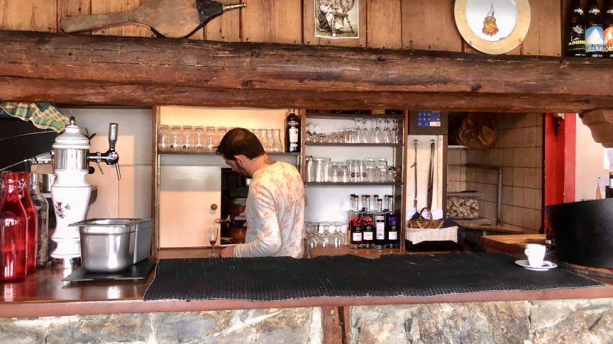 Tenu depuis 4 ans par Jean Mattina, le restaurant Le Rouet est en activité depuis plus de 20 ans.