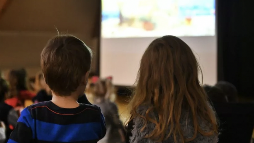 L’atelier clap permettra aux enfants de réaliser et de repartir avec le clap de leur court-métrage favori.