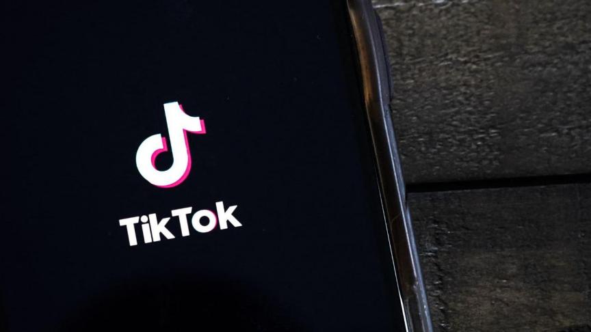 TikTok une nouvelle fois montré du doigt pour inciter à des pratiques dangereuses. En l’occurrence, le jeu de la cicatrice.