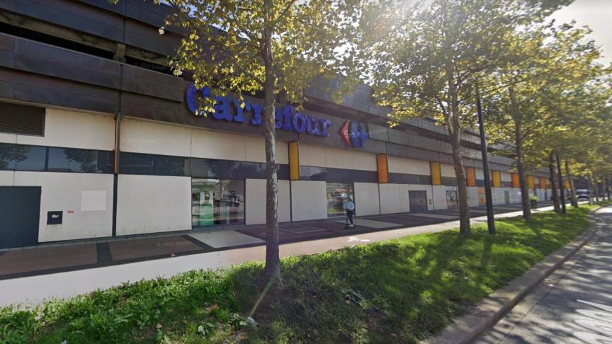 Une femme de 28 ans a été arrêtée pour avoir commis un vol au centre commercial Carrefour à Annecy.