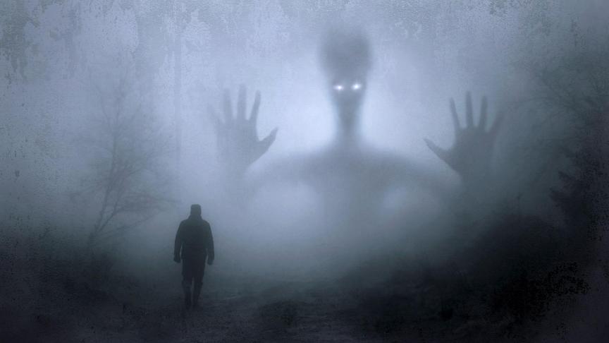 Selon un sondage IFOP, les Français croient de plus en plus aux fantômes, aux apparitions, aux OVNI. Le paranormal et l’occultisme en hausse.