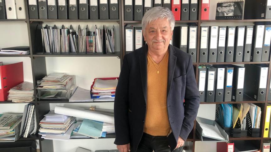 Michel Charrat dans son bureau de président du GTE, à Annemasse, ce mardi 21 mars.