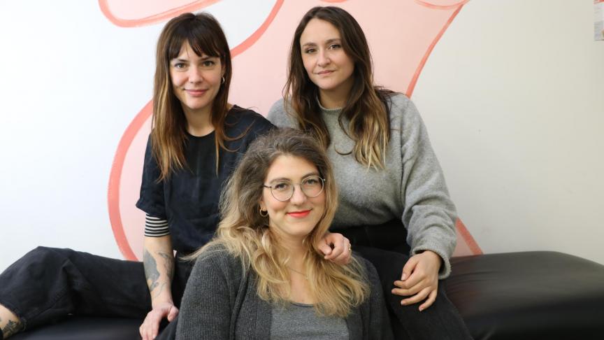 Outre l’activité de tatouage, Ginevra, Alice et Frédérique comptent développer au studio Les Amazones des expos et des rencontres autour de thèmes socialement engagés.