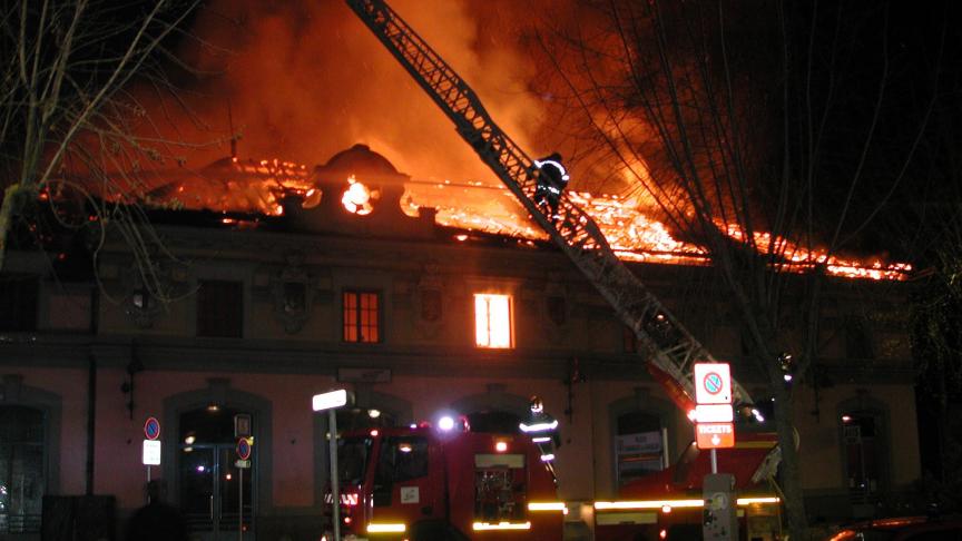 9 avril 2003 aux alentours de 22h30, la gare de Bellegarde est ravagée par les flammes.