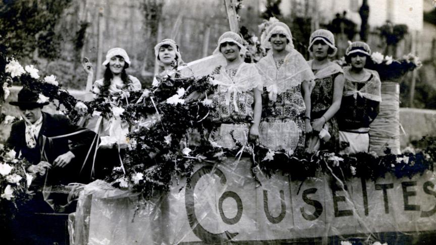 Les cousettes lors de la Cavalcade de 1925 (coll. E. Toiseux).