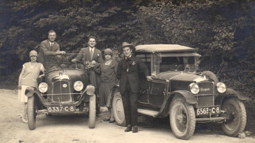 R. Ehrer et sa famille sur la route du col de la Faucille en 1927 (coll. J.P. Ehrer).