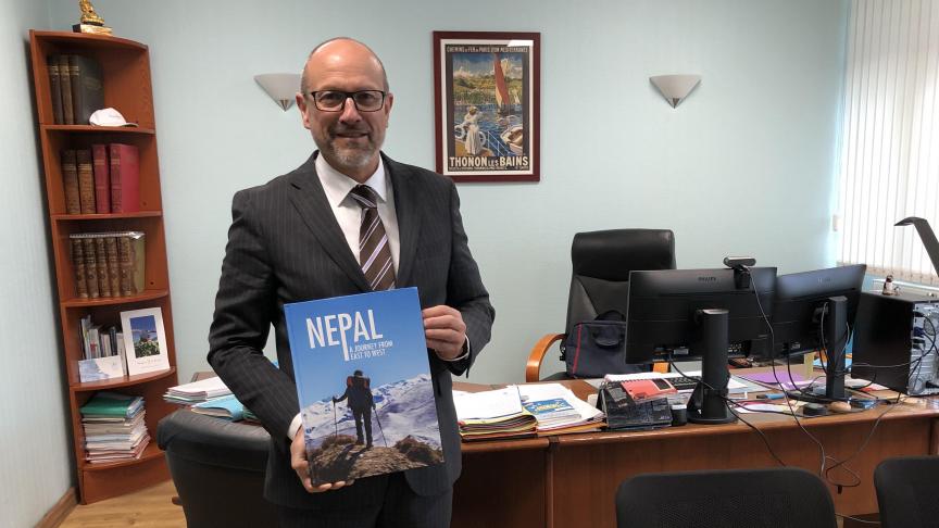 Depuis des mois, le lycée Savoie-Léman et son proviseur Bernard Lambert développent des liens avec une école hôtelière népalaise.