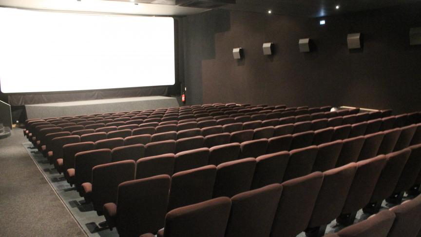 Le cinéma Les Variétés est situé en plein centre-ville,au 42 rue de la République.