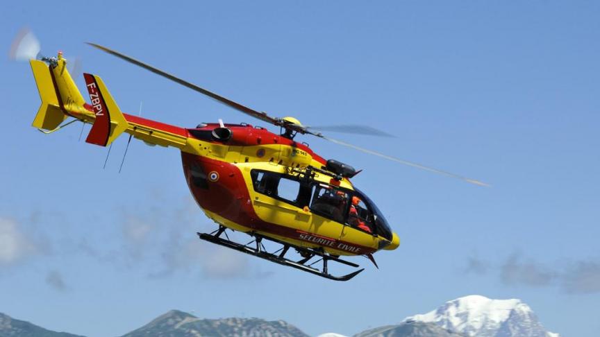 Un des motards, un homme de 47 ans, a été évacué par Dragon 74 vers l’hôpital d’Annecy.