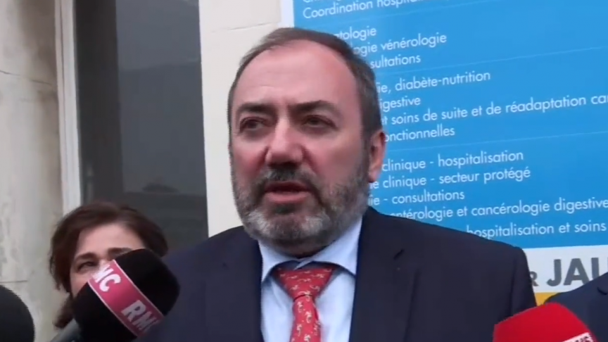 Le ministre de la Santé, François Braun, s’est immédiatement rendu au CHU de Reims où une terrible agression s’est produite lundi 22 mai. Ce mardi 23 mai, il a annoncé la mort de l’infirmière de 37 ans.