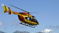 L’hélicoptère Dragon 74 de la Sécurité civile est intervenu sur place dans le massif des Aravis.