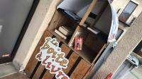 A la mi-janvier, la boîte à livres de Confort était à l’étiage...