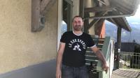 Le jeune maire consacre au minimum 2,5 jours par semaine à sa mission de premier magistrat.