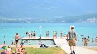 Se rendre à la plage (ici Sevrier, photo d’archive) en bus sans dépenser un euro. Telle est l’expérimentation que va lancer le Grand Annecy dès le mois de juin. D’abord les week-ends puis tous les jours en saison haute.