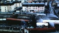 Vue des airs, la scène est particulièrement impressionnante, en gare d’Aix-les-Bains.