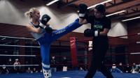 Sur un ring, la Clusienne Léa Janoli aime anticiper, esquiver et contrer, notamment en s’appuyant sur ses coups de pied supersoniques.