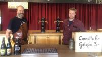 Stefan Jakob (à gauche) et Fabien Claret se rapprochent d’un idéal en façonnant leur brasserie en accord avec leurs convictions et leur manière de vivre.