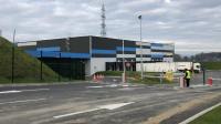 220 livreurs et une dizaine de poids lourds se rendent quotidiennement sur la plateforme située à Branchy, un hameau de Seynod. - Photo d’archives