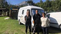 Pauline, Romain et Julie vivaient jusqu’au 30 septembre sur un terrain privé à la Chapelle-d’Abondance.