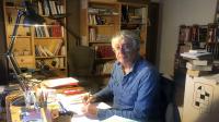 Jean Rossat ici dans un bureau situé dans le hameau arthazien de... Rossat.
