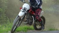 Les deux suspects ont tenté de rendre la moto-cross volée contre de l’argent