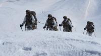 Les cadres formés à l’EMHM sont capables de mener un groupe dans des conditions très difficiles en haute montagne.