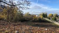 Avant d’en faire une réserve de la biodiversité, un gros nettoyage s’imposera pour ce terrain dans un état déplorable...