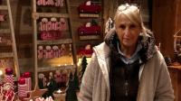 Malou Cousinet confectionne chacune de ses décorations de Noël à la main.
