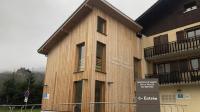 La maison de santé du Brevon se situe à Lullin. Certains professionnels de santé y adhérant ont leur propre cabinet.