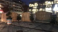 Les chalets du marché de Noël de Meythet sont inoccupés.