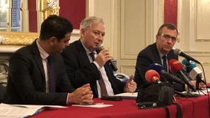 Selon le préfet de la Haute-Savoie, Pierre Lambert (au centre), les gendarmes ont mené plus de 55 000 contrôles du respect du confinement dans le département depuis le 17 mars 2020.