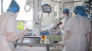 Dans le service Réanimation du CHAL, à Contamine-sur-Arve. DR