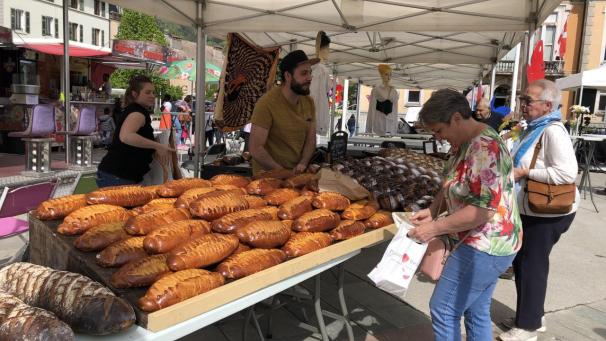 Les délices de la boulangerie Saïfi sont toujours très attendus, comme ici lors d’un Vendredi des Producteurs, en 2022.