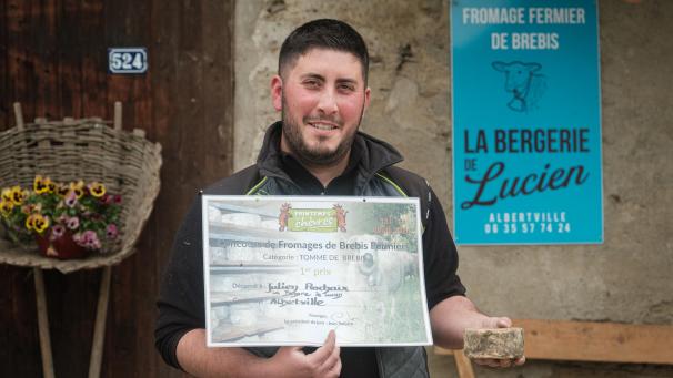 Agé de 27 ans, Julien Rochaix est le fromager de La Bergerie de Lucien à Albertville.