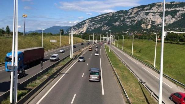 Pour René Deléglise, l’A40 doit rester gratuite entre Saint-Julien et Annemasse.