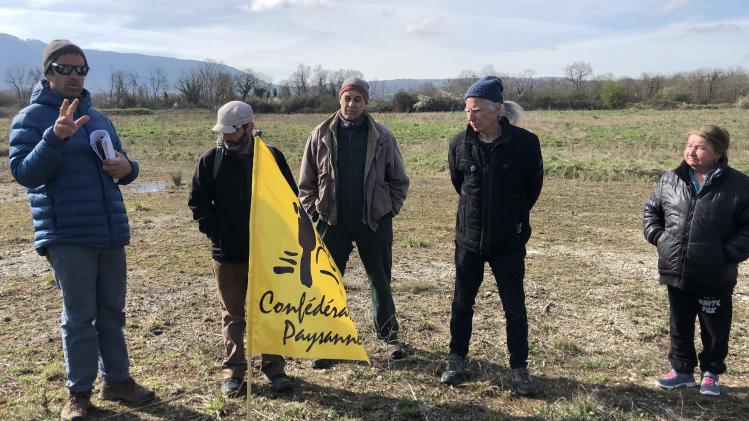 Mardi 28 mars, quelques membres du collectif pour l’Agroparc se sont rendus sur le site pour argumenter leur décision de contre attaquer face à la CCG.