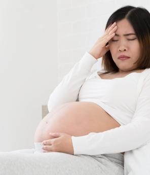 Comment gérer la migraine pendant la grossesse ?